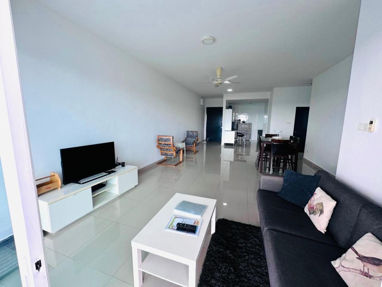 Sandakan Spacious And Comfortable Pool View Condo Exteriér fotografie